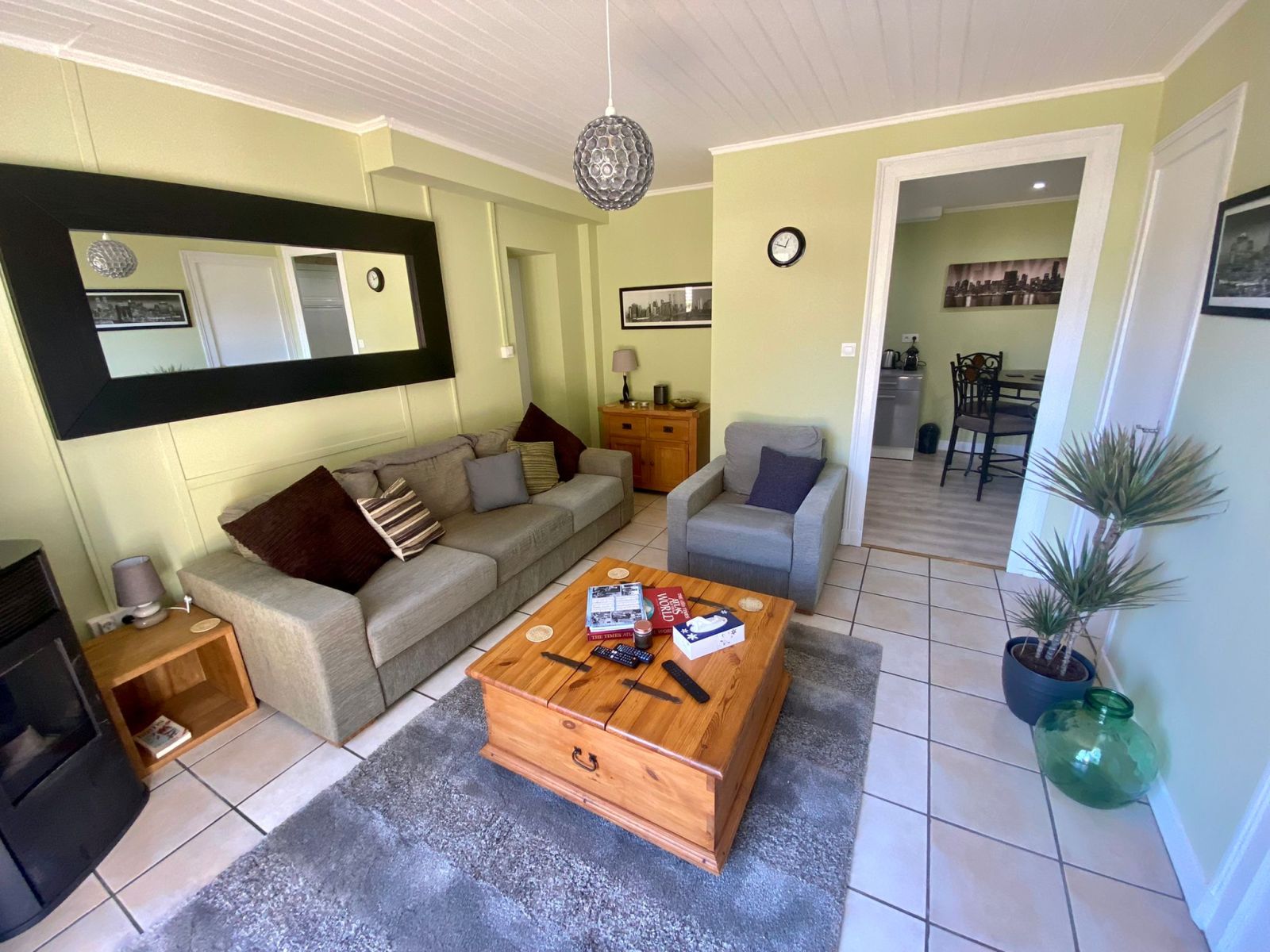 Guest Lounge